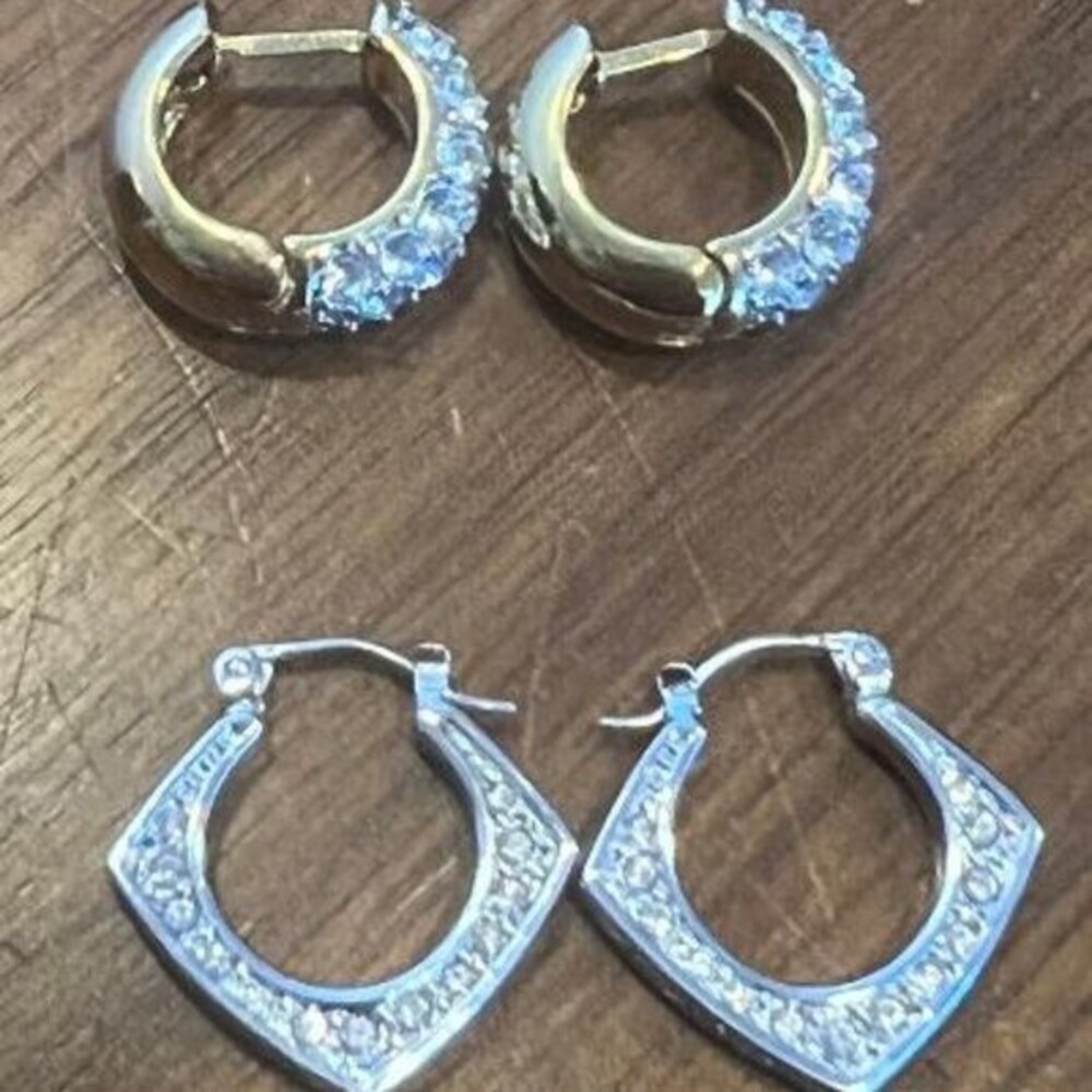 2  pairs Vintage Silvertone/Goldtone Pierced Earrings